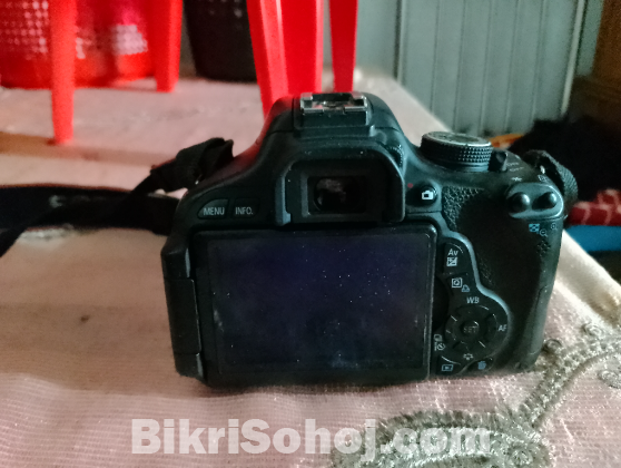 Cannon 600d camera for sell...!